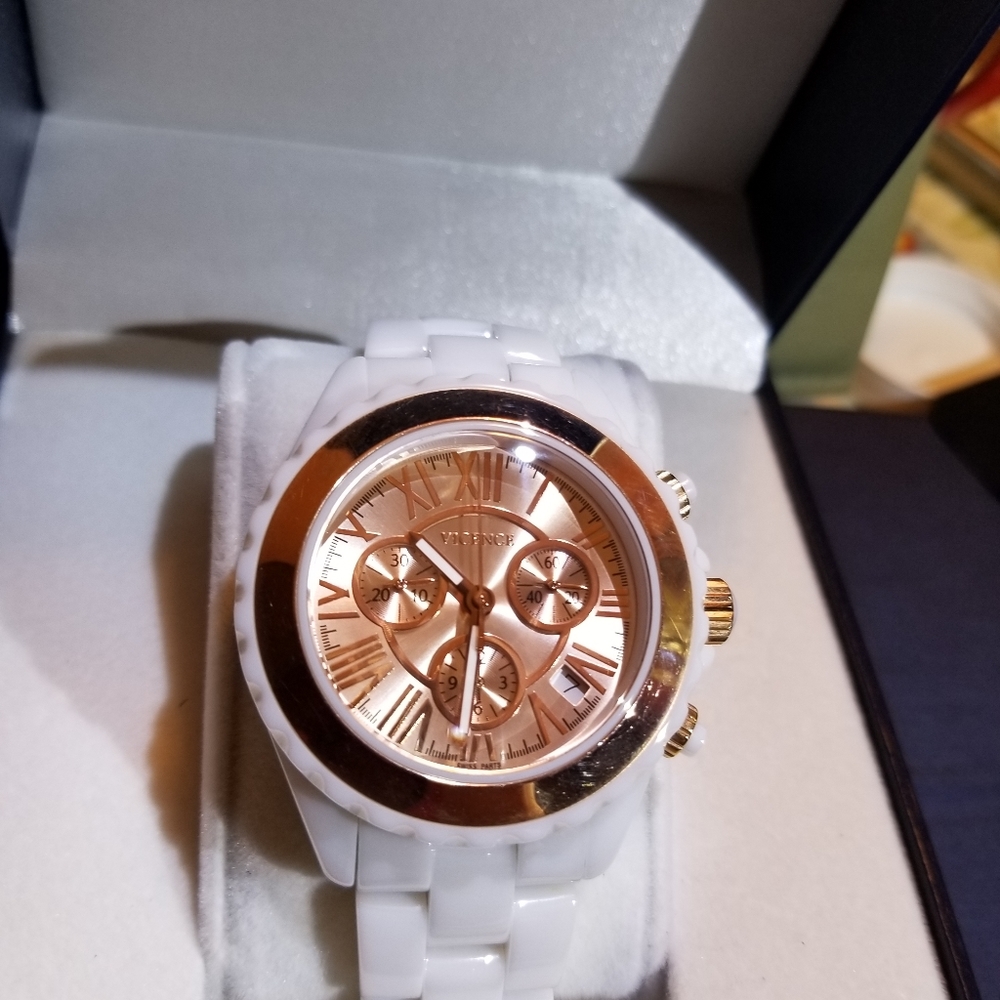 Vicence White Ceramic Chronograph Watch 14kt ROSE Gold Bezel NEW BATTERY
